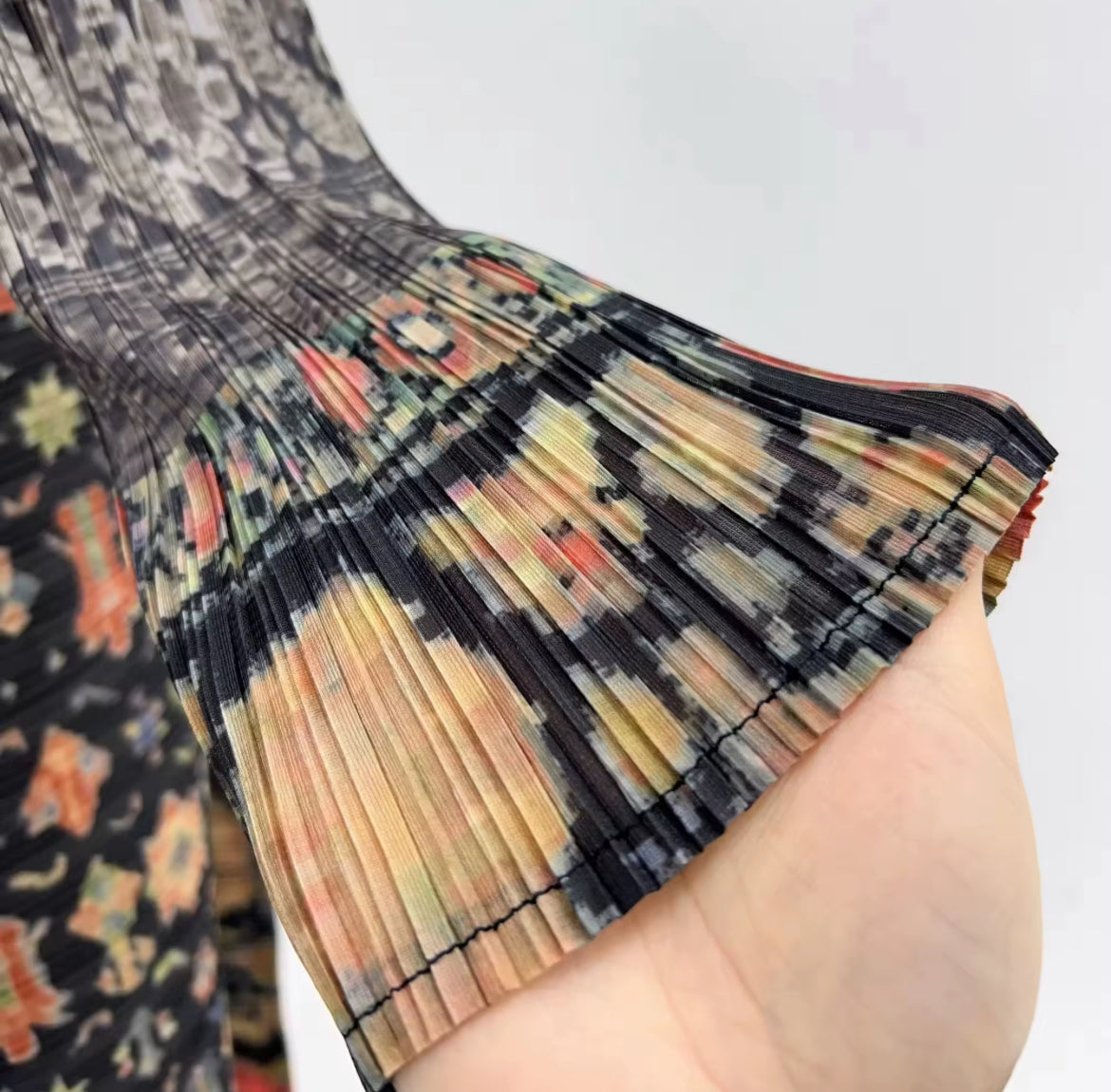 Rania Pleat Abaya