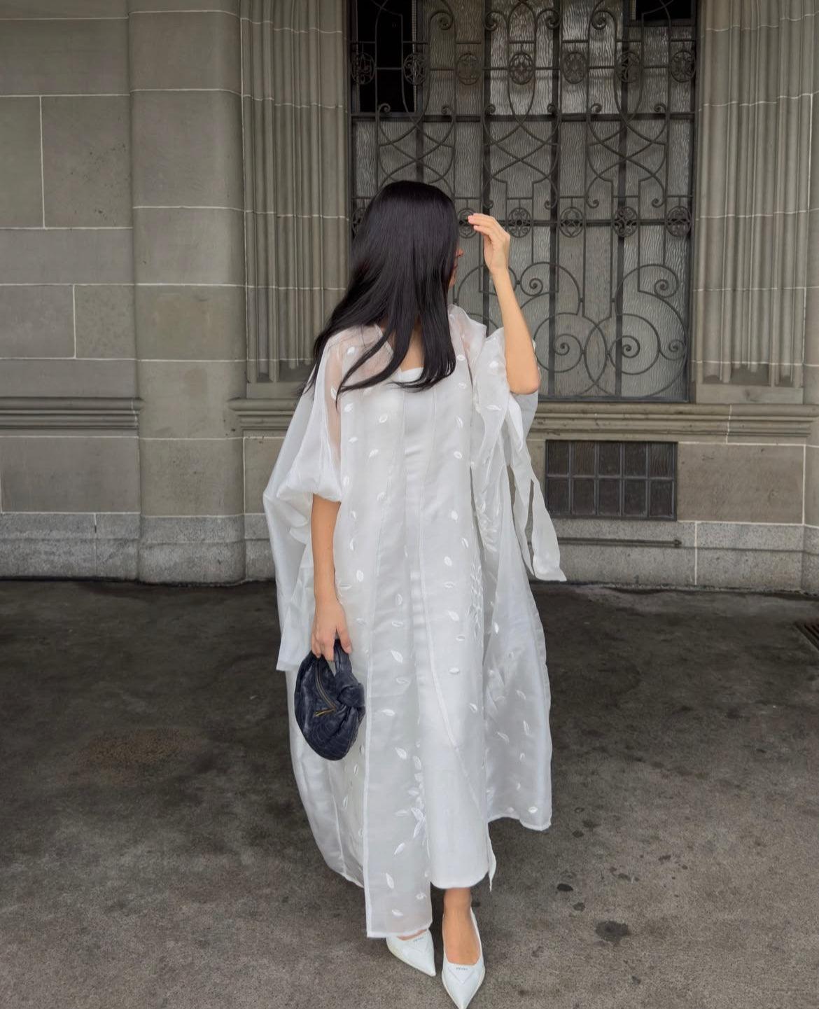 Frosted Petals - Petal Detail Sheer Organza Abaya