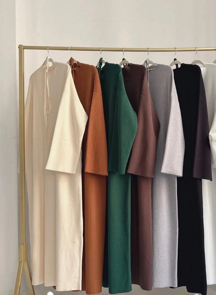 Autumn is Here - Closed Sweater Abaya