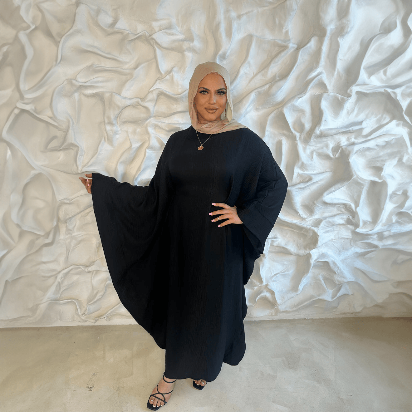 Hind Crepe Line Kaftan