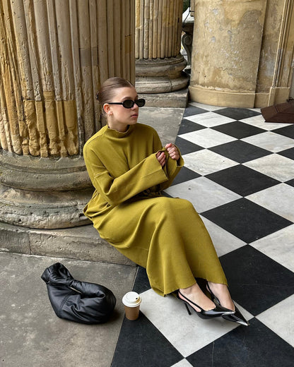 Autumn is Here - Closed Sweater Abaya