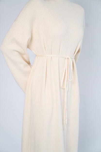 Autumn is Here - Closed Sweater Abaya