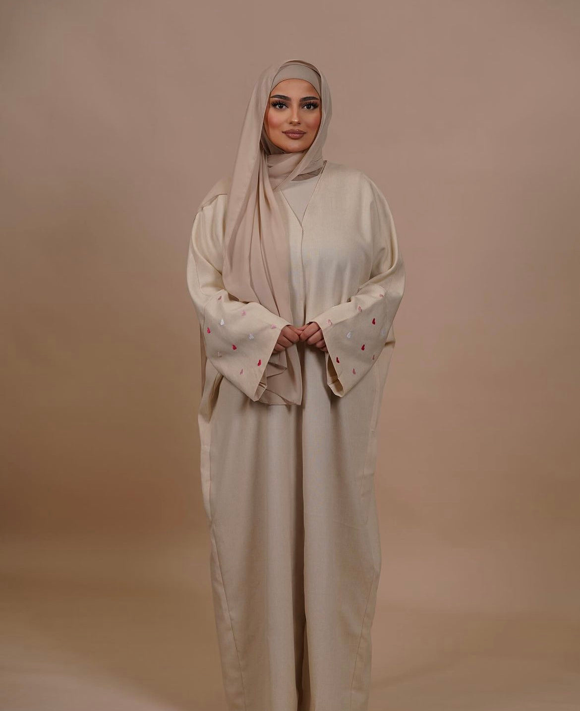 Hubb - Heart Sleeve Abaya