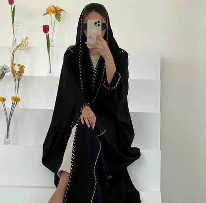 Mira Minimal Thread Abaya