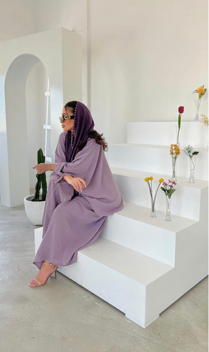 Mira Minimal Thread Abaya