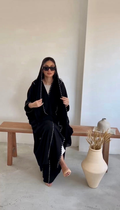 Mira Minimal Thread Abaya