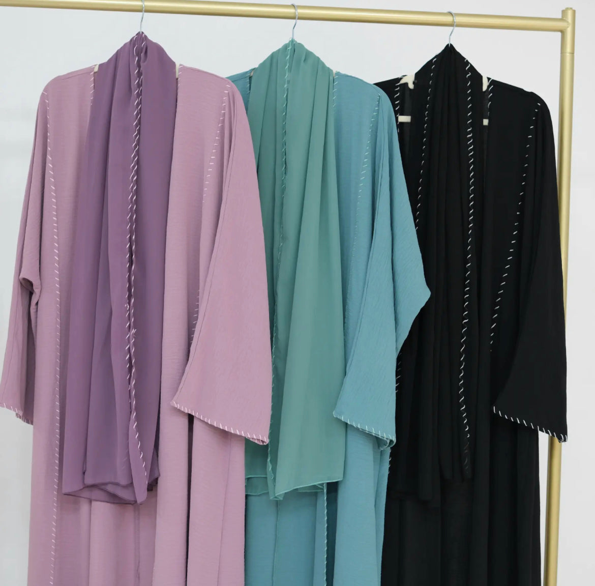 Mira Minimal Thread Abaya