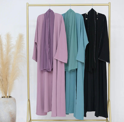 Mira Minimal Thread Abaya