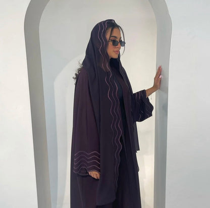 Monochrome Wave Abaya With Hijab