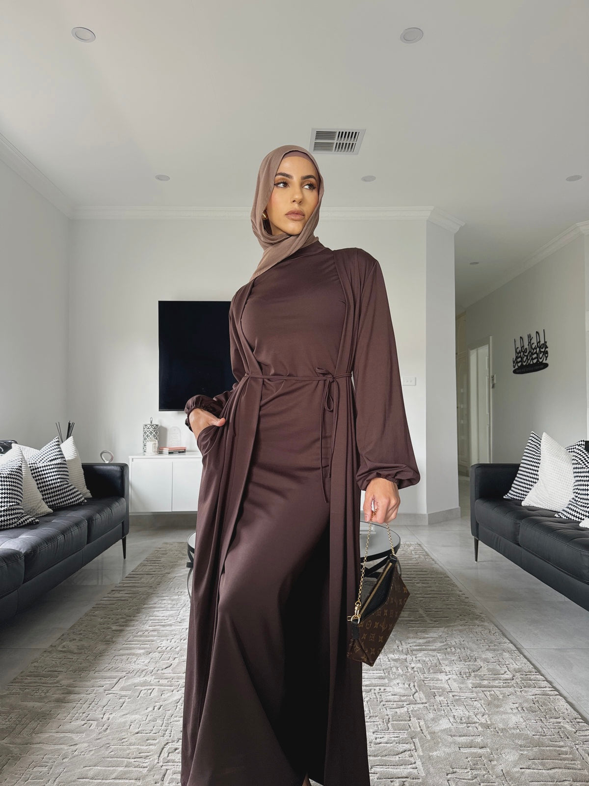 Amna High Neck Crepe Set