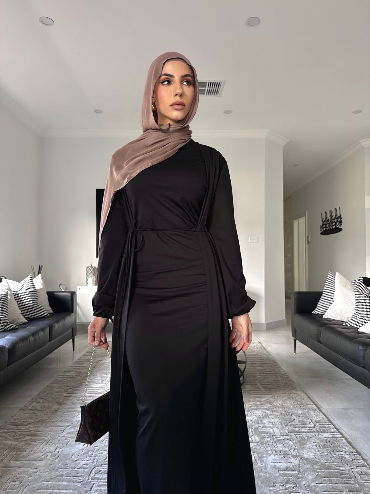 Amna High Neck Crepe Set