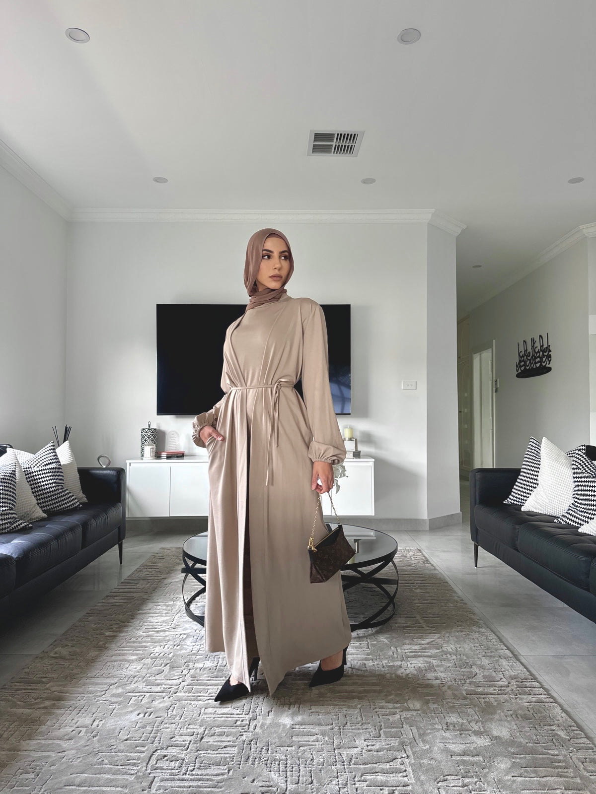 Amna High Neck Crepe Set