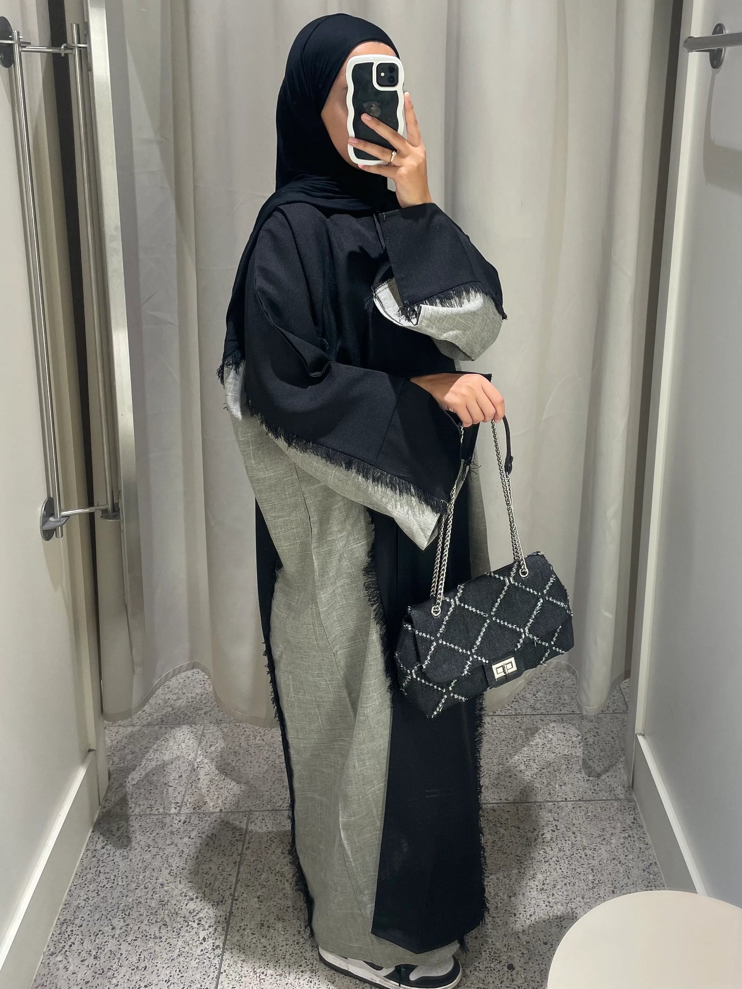 Winter is Here - Two Toned Fray Closed Abaya