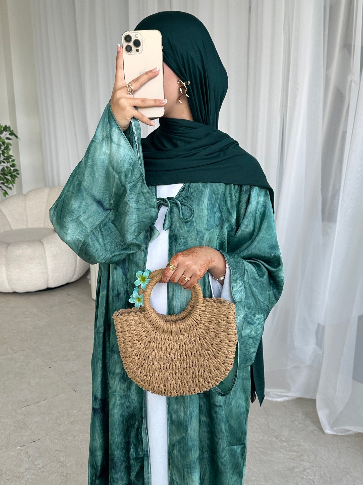 Marble Sheen - Bow Closure Abaya