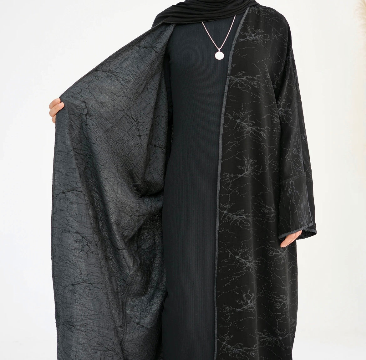 Luxury Reversible Crease Print Abaya