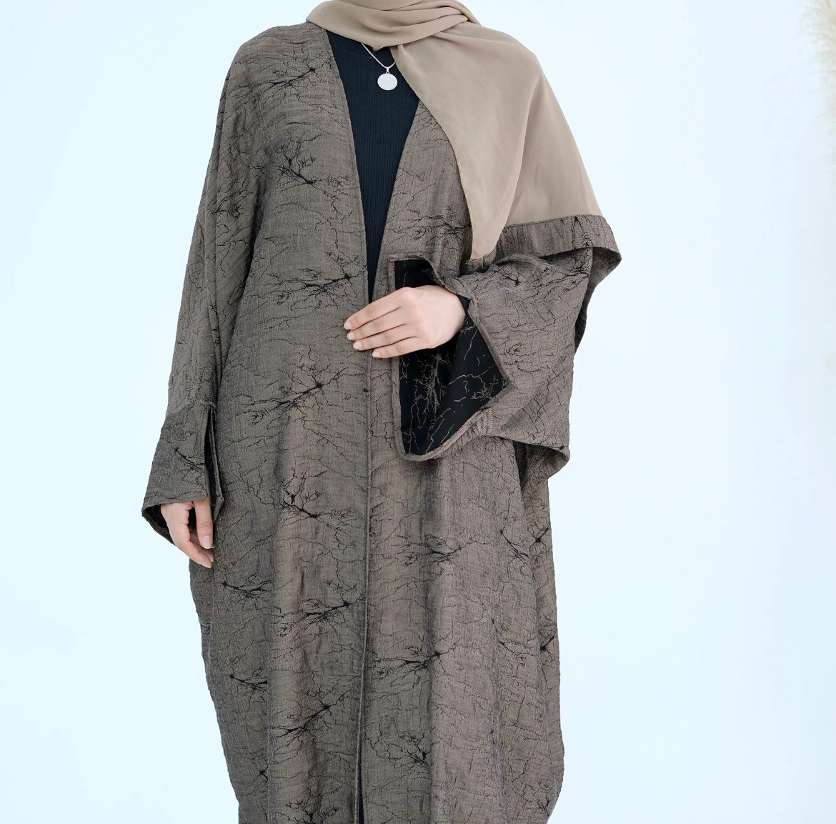 Luxury Reversible Crease Print Abaya